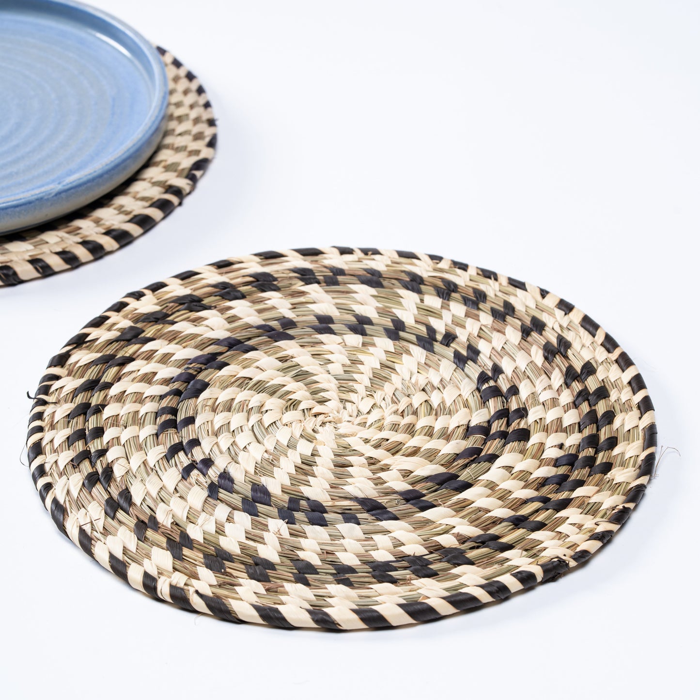 Sabai grass plate mat under ceramic plate