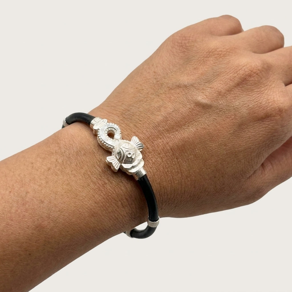 Ekadanta Noah | Handcrafted 92.5 Sterling Silver Noa Bangle