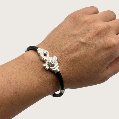 Ekadanta Noah | Handcrafted 92.5 Sterling Silver Noa Bangle