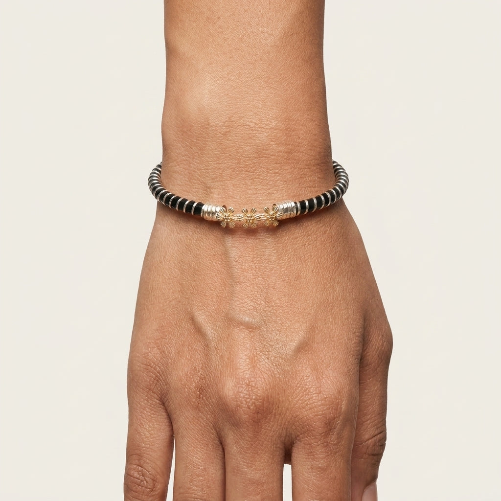 Tri-Puṣpa Noah – 92.5 Hallmarked Sterling Silver & Loha Bangle