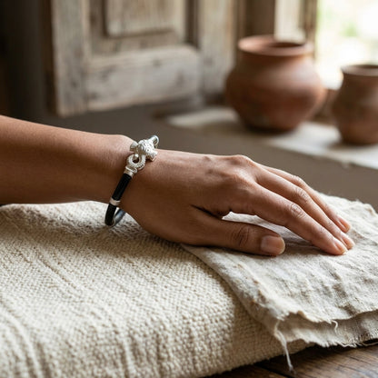 Ekadanta Noah | Handcrafted 92.5 Sterling Silver Noa Bangle