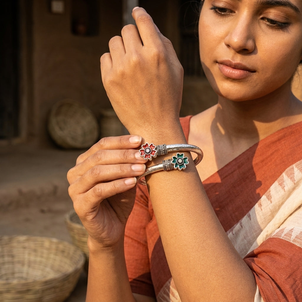 Rādhā–Kṛṣṇa Bala – Handcrafted 92.5 Sterling Silver Open Bangle