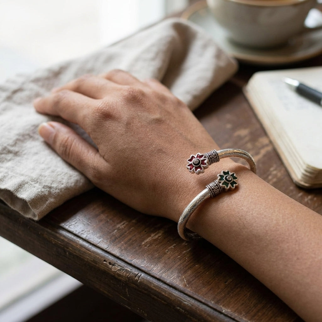 Rādhā–Kṛṣṇa Bala – Handcrafted 92.5 Sterling Silver Open Bangle